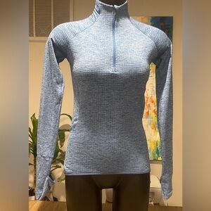 Nike Women's Heathered Blue Long Sleeve Top, Size XS